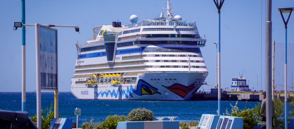 EL CRUCERO AIDASOL LLEGÓ POR PRIMERA VEZ A PUERTO MADRYN