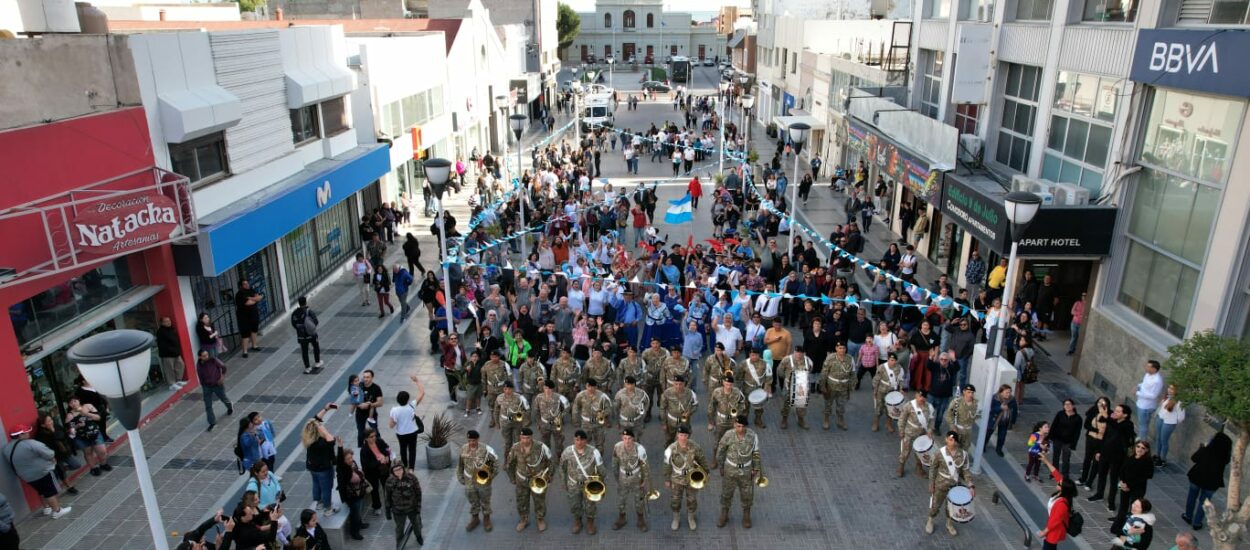 Comodoro Rivadavia: La calle 9 de Julio se vistió de fiesta por el Día de la Tradición