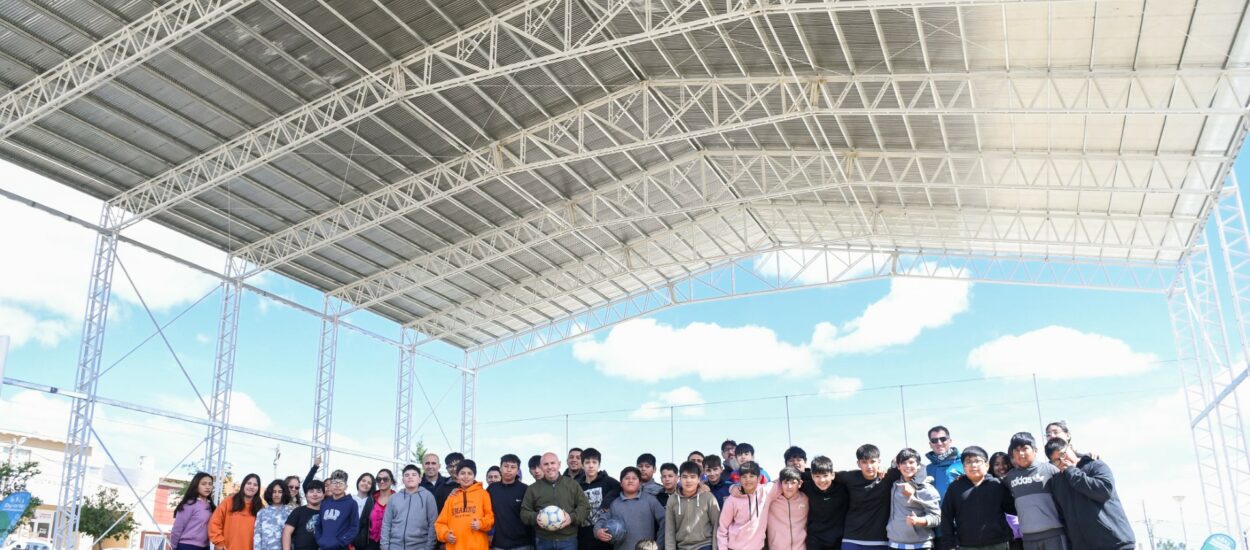EL INTENDENTE RECORRIÓ EL CENTRO DE DEPORTES DE ARENA