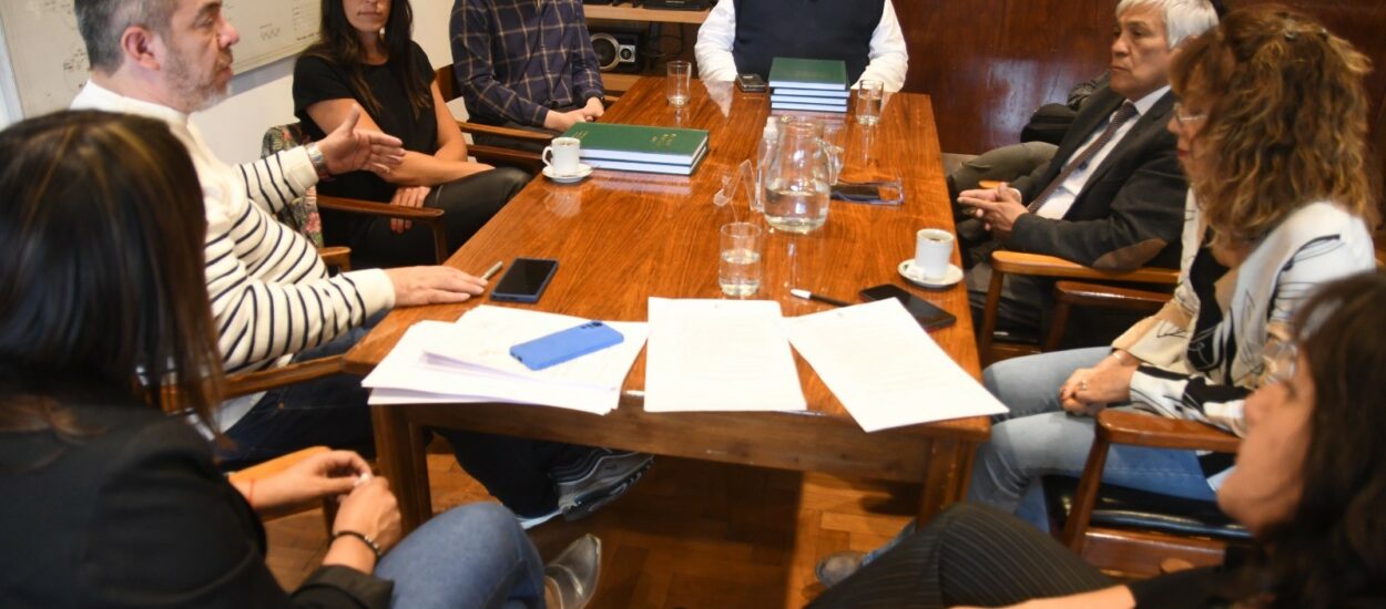 Educación: El Gobierno del Chubut creo dos nuevos Institutos de Educación Superior