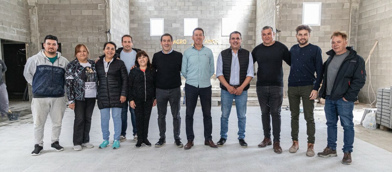 Comodoro Rivadavia: Luque recorrió la obra de la Parroquia San Antonio de Padua, que contiene a más de 1500 familias