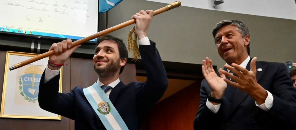 IGNACIO TORRES JURÓ COMO GOBERNADOR DE LA PROVINCIA: “VAMOS A RECUPERAR EL ORGULLO DE SER CHUBUTENSES”