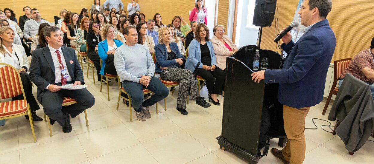 Luque participó del 1° Congreso Patagónico de Malformación Anorectal pediátrica que contó con la presencia de prestigiosos médicos del país