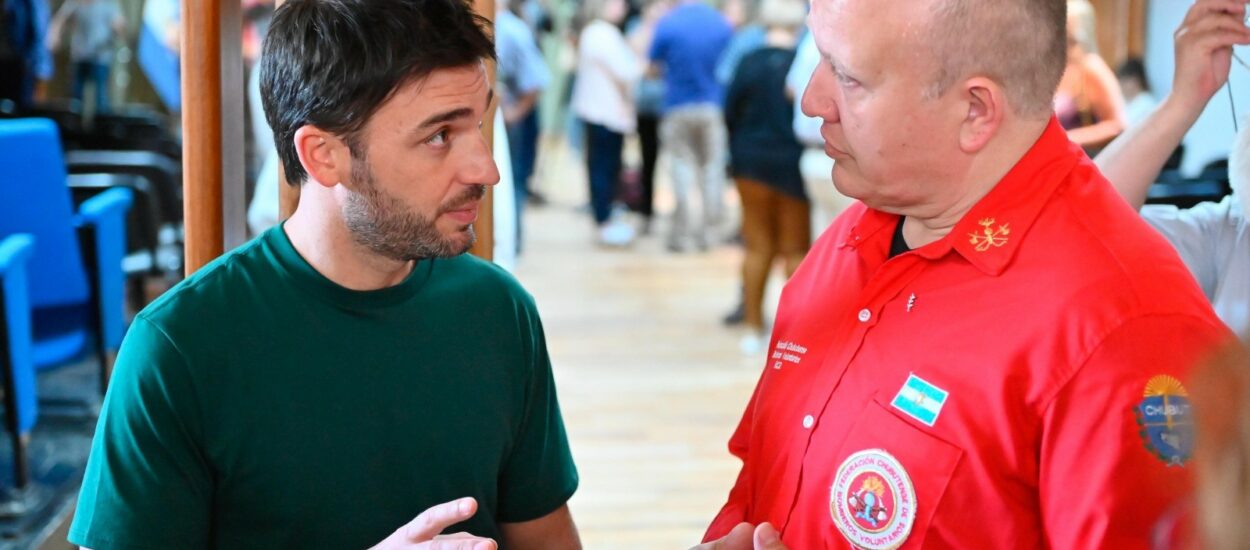 Torres firmó un convenio con Nación para disponer de medios aéreos que permitan combatir posibles incendios forestales