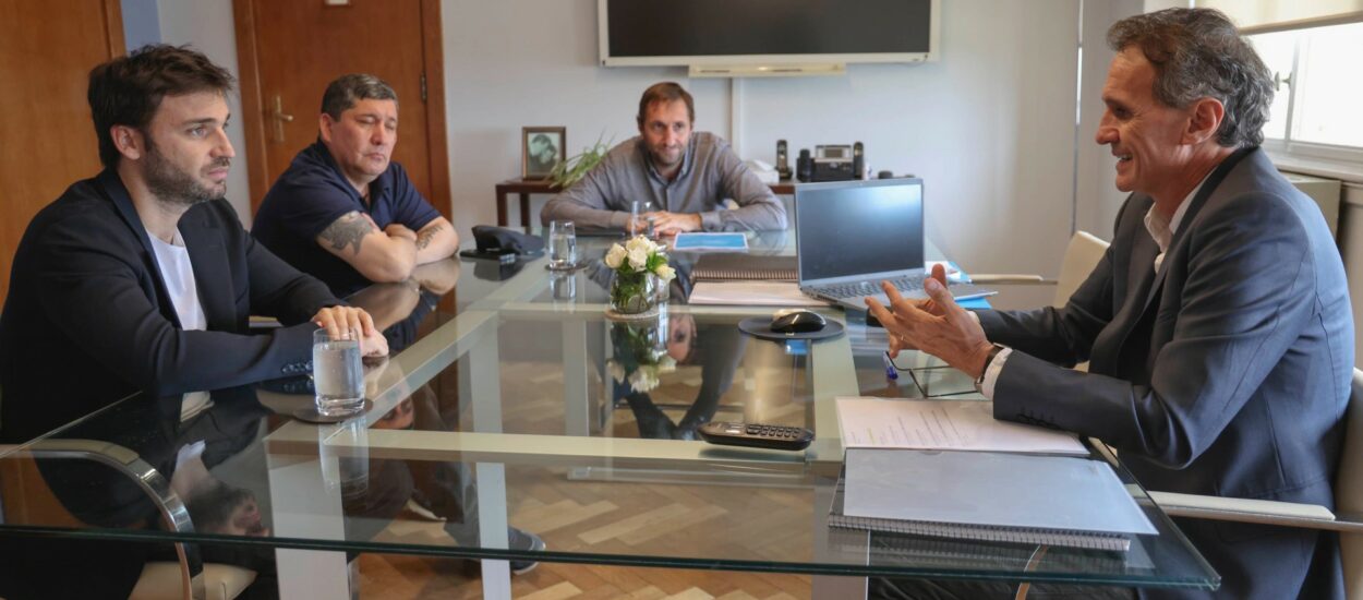 Torres se reunió con el ministro saliente de Katopodis, para pedirle información del estado de las obras en Chubut