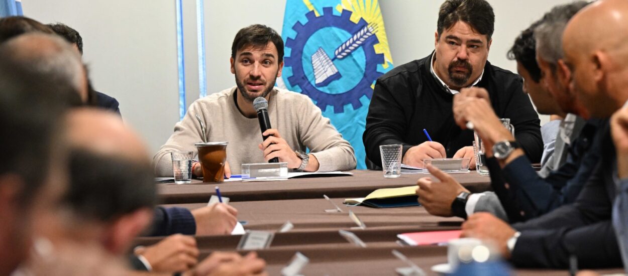 Torres y Facundo Ball expondrán ante intendentes de todo Chubut un informe técnico con la situación económica actual de la provincia