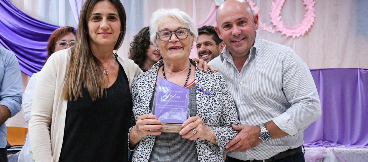 AGASAJO POR EL DÍA INTERNACIONAL DE LA MUJER TRABAJADORA