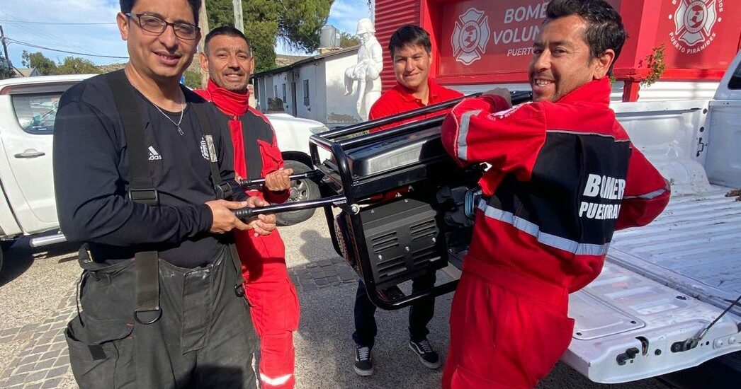 Provincia entregó bienes a bomberos voluntarios de Puerto Pirámides