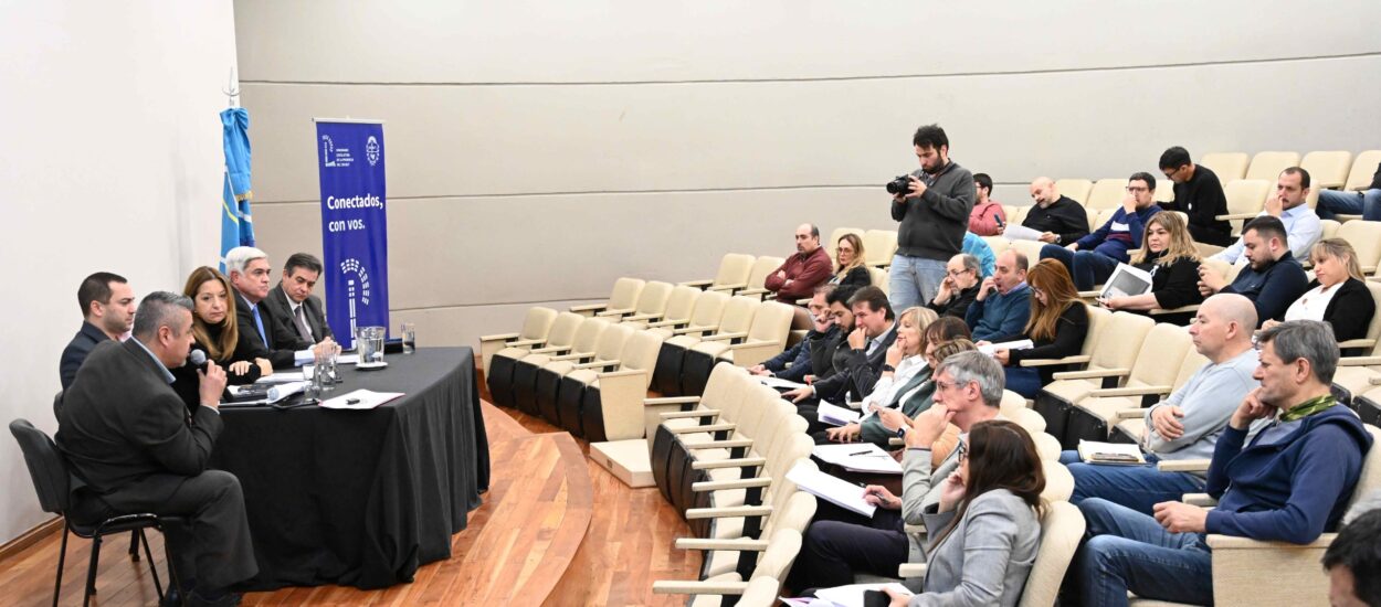 Reforma del Código Procesal Penal: funcionarios participaron de una reunión informativa ampliada con diputados de todos los bloques