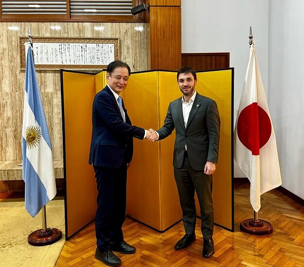Torres se reunió con el embajador de Japón para avanzar en convenios de desarrollo turístico y conservación ambiental