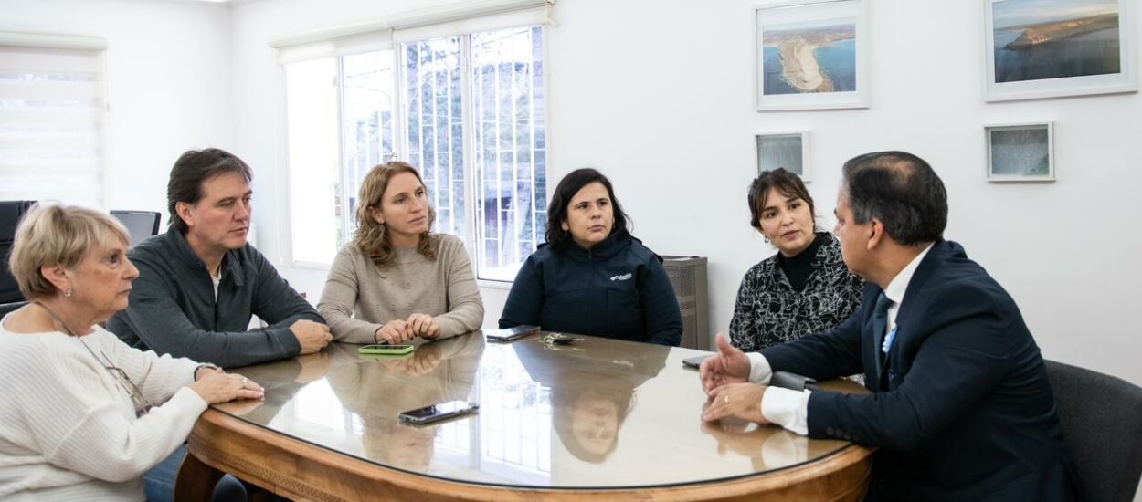 Rada Tilly: Provincia habilitará una oficina del Registro Civil en la Escuela N° 12