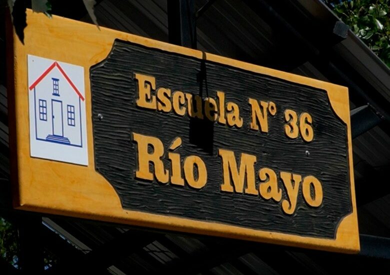 Provincia inició las obras de refacción en la Escuela N°72 de Río Mayo