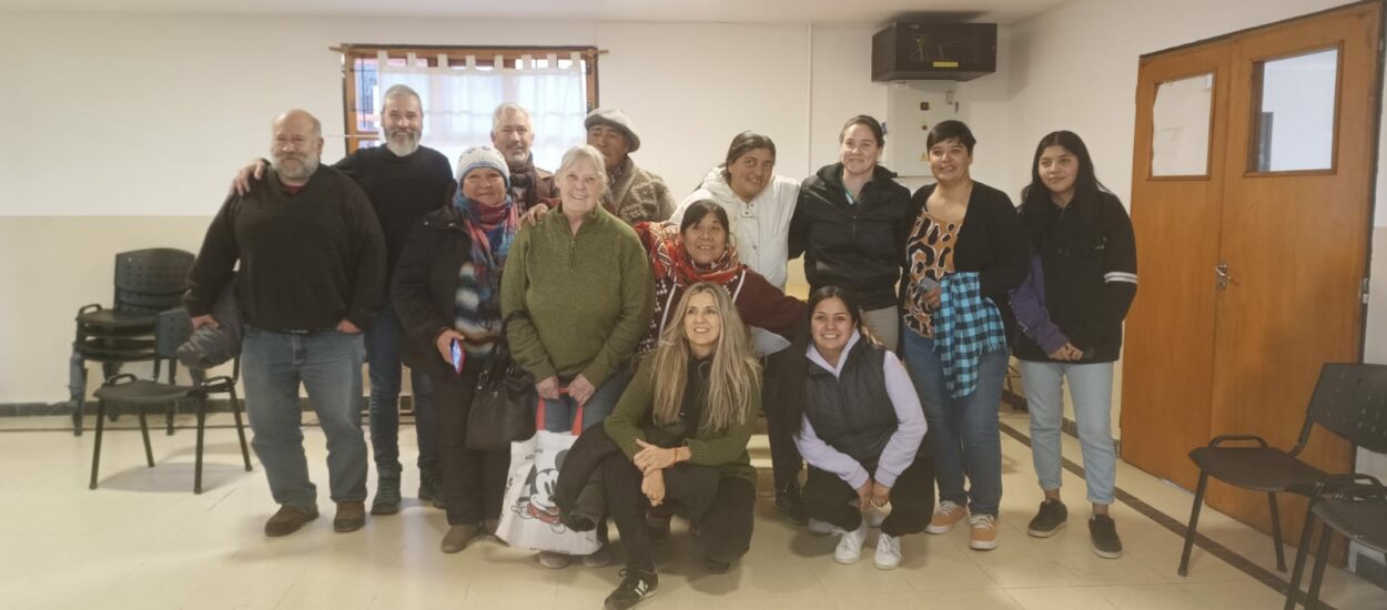 Provincia mantuvo un encuentro con productores locales en Cushamen y Gualjaina