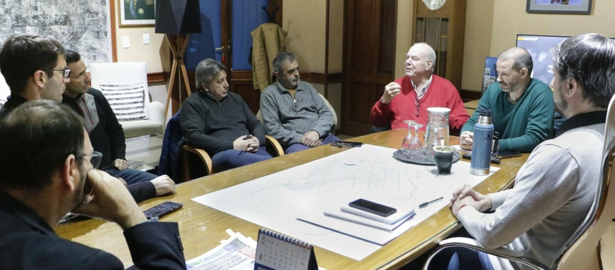 Provincia planifica proyecto de construcción de viviendas sustentables en Trelew junto a la Municipalidad