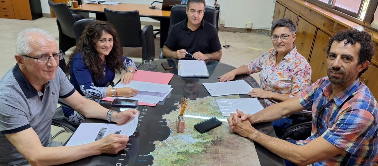 El Gobierno firmó convenios clave con dos Facultades de la Universidad Nacional de la Patagonia
