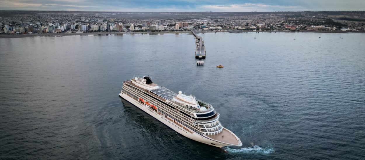 Temporada de cruceros en Chubut: por tercera vez llegó a Puerto Madryn el Buque Viking Jupiter