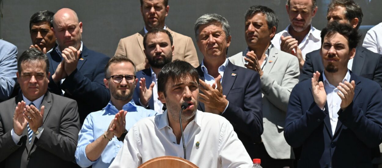 Torres: “En solo un año los chubutenses dejamos de ser ejemplo de todo lo que estaba mal, y pasamos a ser un modelo de superación y transparencia”