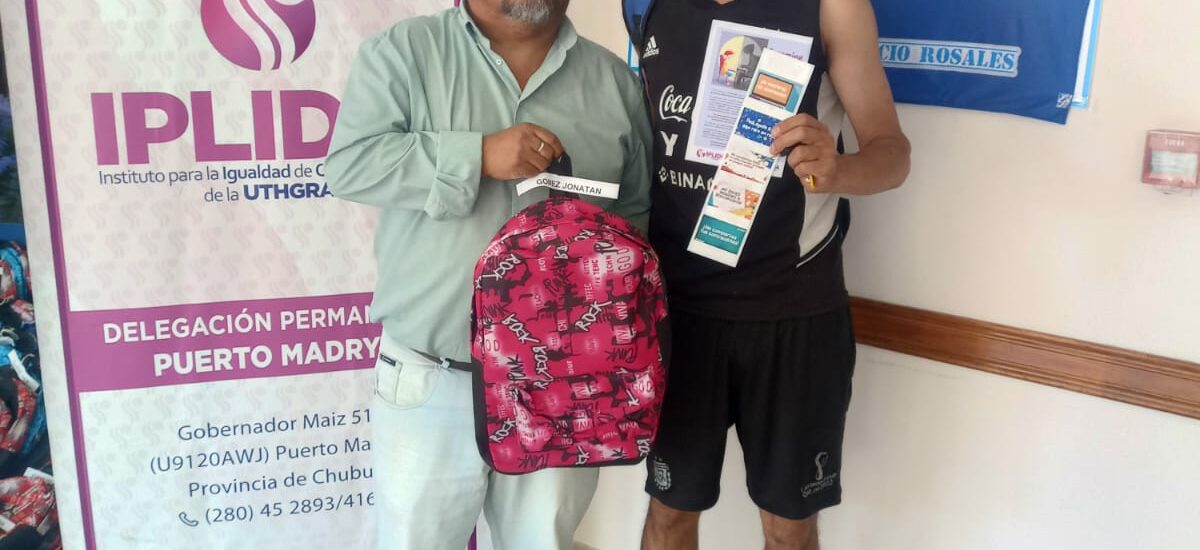 UTHGRA Seccional Puerto Madryn entrega Kits escolares y mochilas a hijos de afiliados