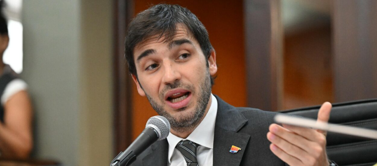Torres destacó la Ley de Promoción a las Inversiones Turísticas y resaltó que este año se licita la obra del Aeropuerto de Esquel