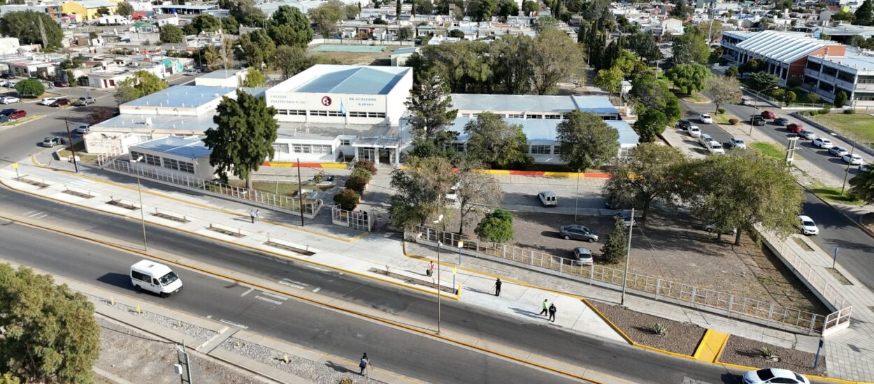 La Escuela Politécnica de Rawson inauguró un nuevo acceso diseñado por los propios estudiantes