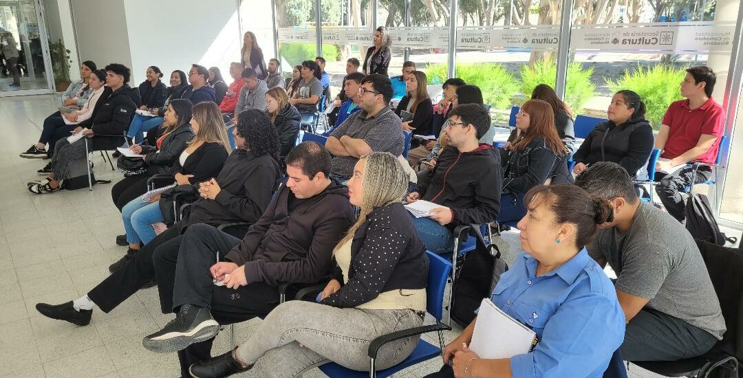 Provincia organizó una capacitación para videovigiladores en Comodoro Rivadavia