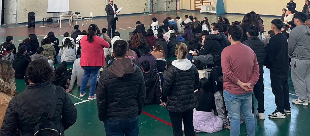 Con amplia participación Provincia realizó charla sobre Defensa del Consumidor para adolescentes en Comodoro Rivadavia