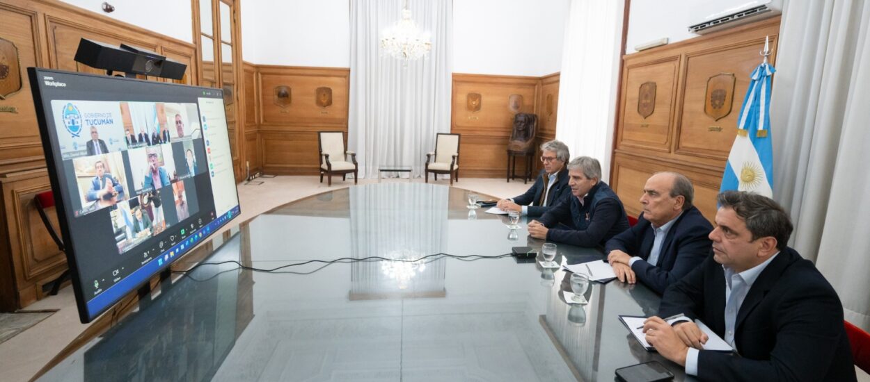 El Gobierno pidió a 16 gobernadores que se sumen al plan “Dólares del colchón”
