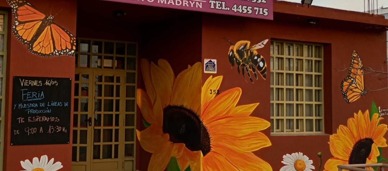 Cereladi inaugura mural y presento feria de producción