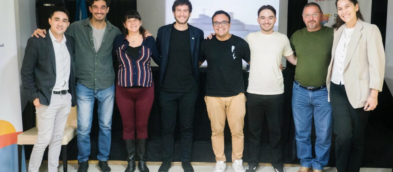 Reconocido veterano de Malvinas brindó charla-debate en la Casa del Chubut junto a especialistas en Geopolítica