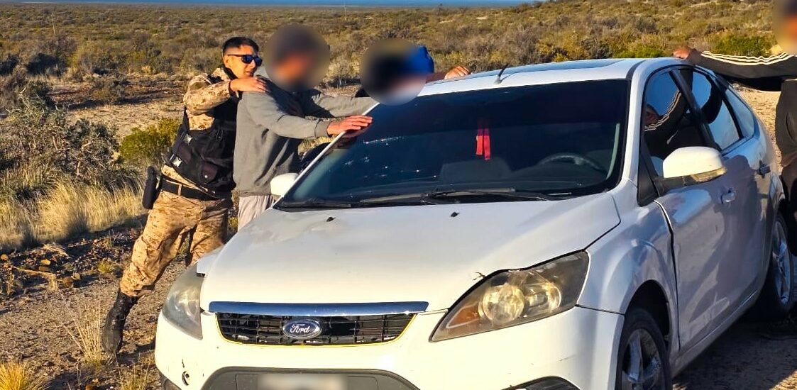 La Policía del Chubut desarticuló una banda delictiva tras una intensa persecución en la Ruta 1 camino a Punta Tombo
