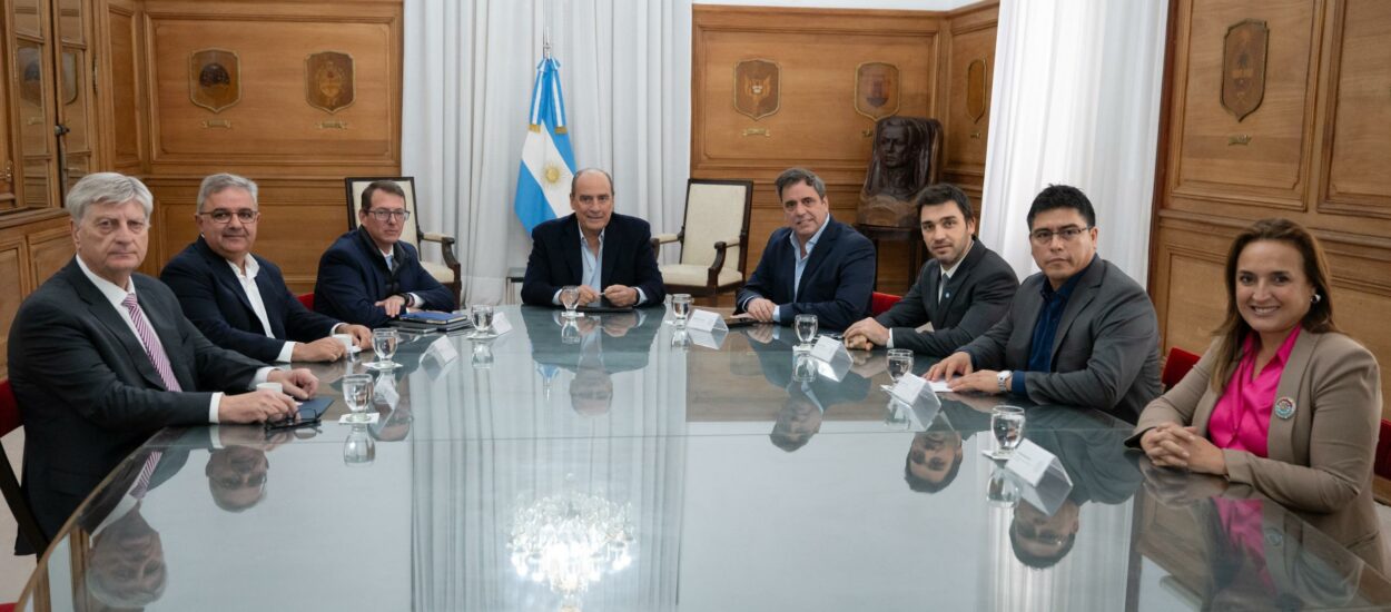 Torres participó de la reunión con Guillermo Francos y gobernadores en Casa Rosada: reforma fiscal, desburocratización e infraestructura