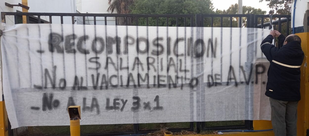 Trabajadores de Vialidad en Asamblea Permanente por Reclamos Salariales