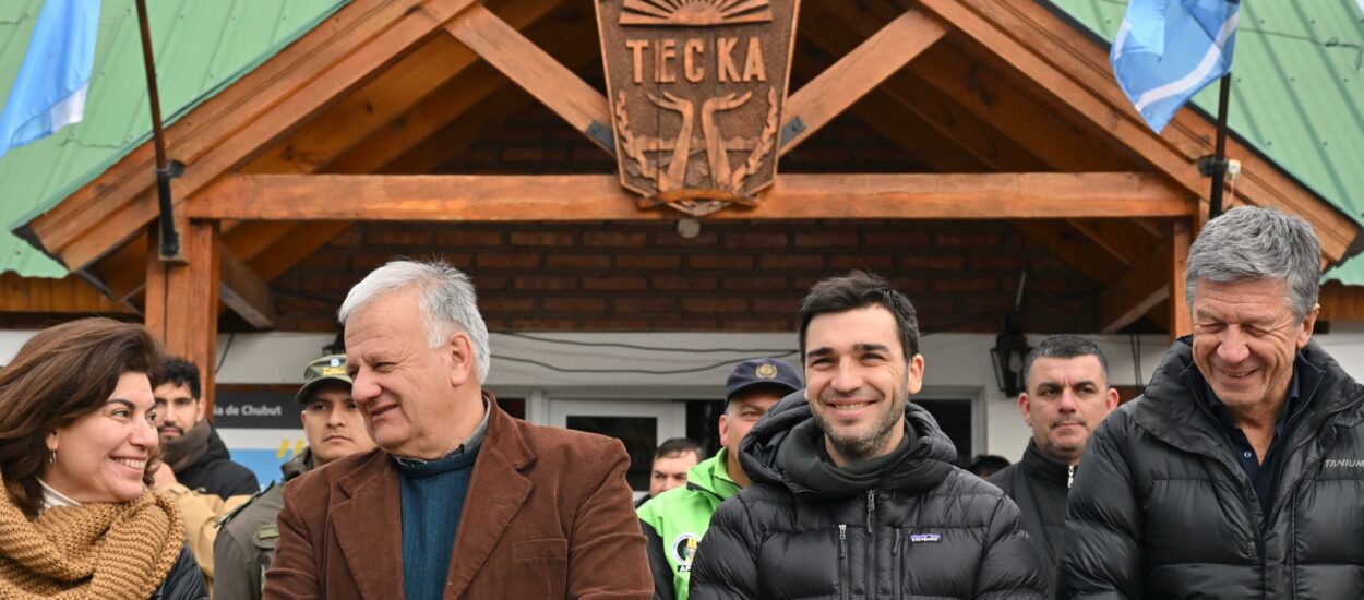 Torres en el aniversario de Tecka: “Defender nuestra identidad es poner la bandera de Chubut por encima de cualquier color político”