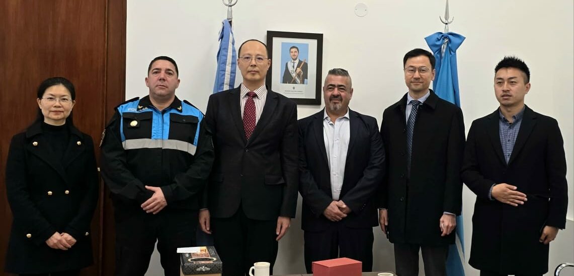 El Gobierno del Chubut y la Embajada de China coordinan medidas ante casos de violencia en Comodoro Rivadavia
