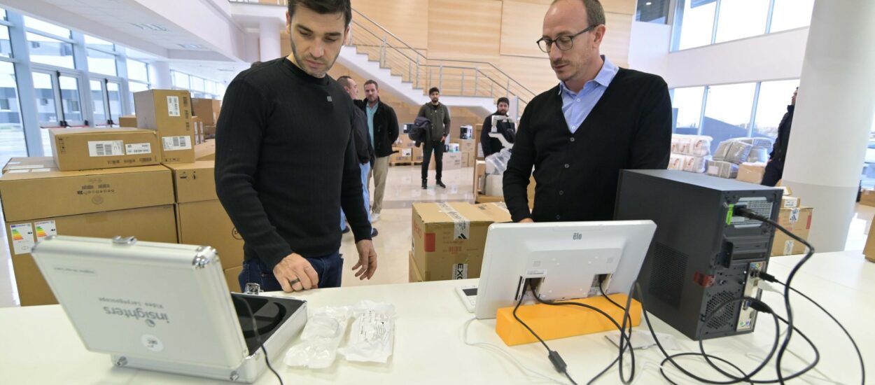 Torres destacó la llegada de equipamiento médico para el Hospital de Alta Complejidad de Trelew y ratificó que “en Chubut, la salud y la educación nunca más van a ser postergadas”