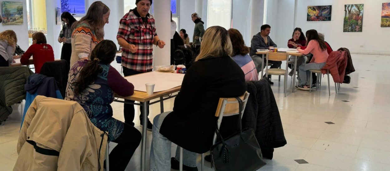 Invitan a participar de un taller de arte dictado por reconocido profesor y artista visual