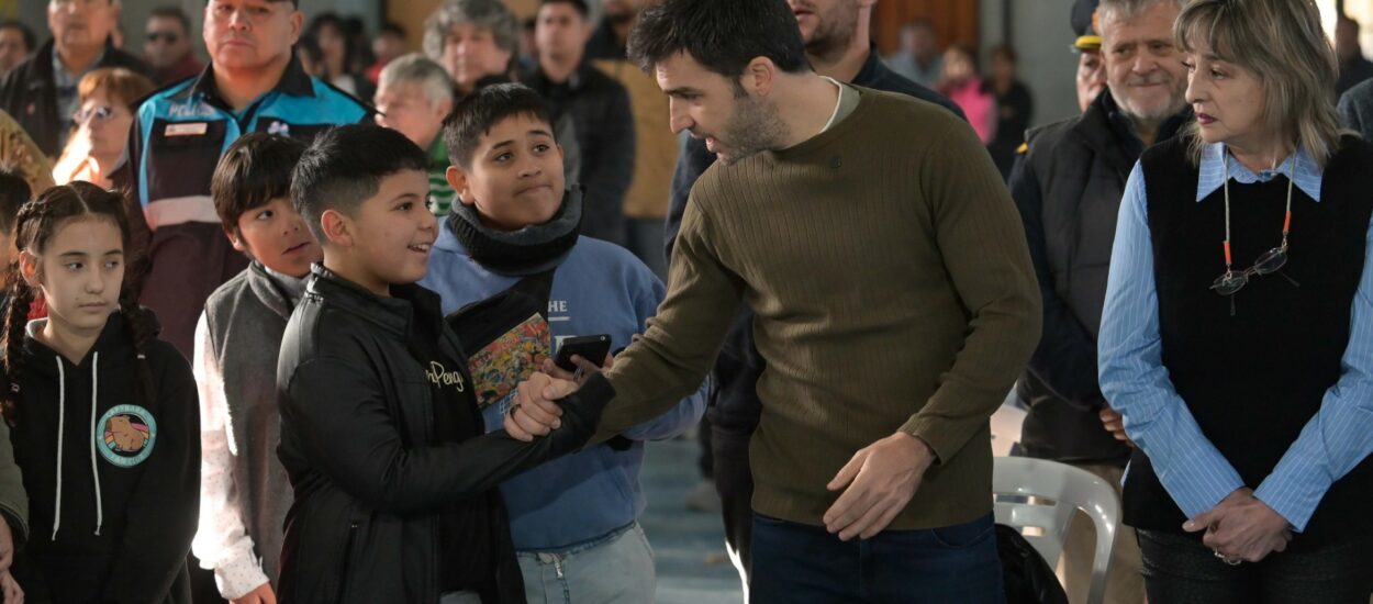 Torres participó del 111° Aniversario de Facundo y llamó a “seguir integrando la provincia”