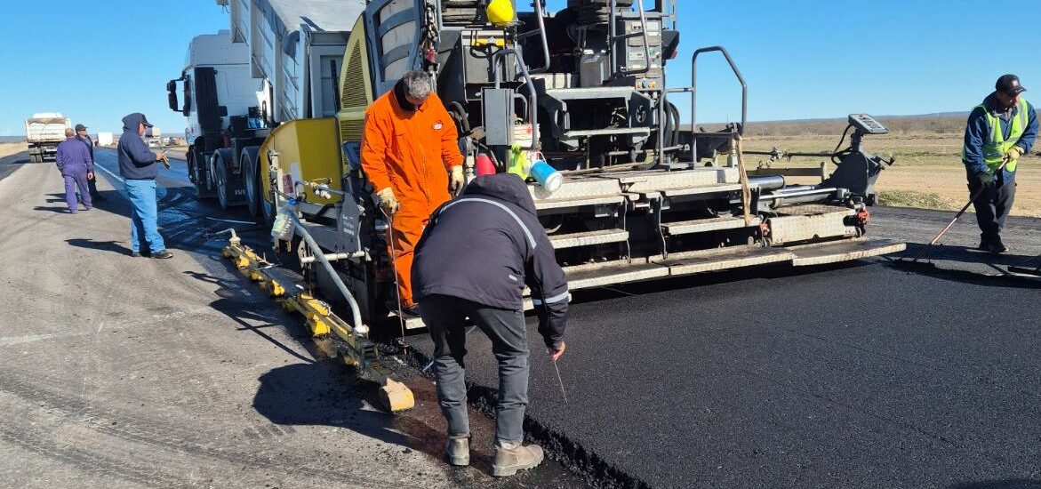 Doble Vía Trelew–Puerto Madryn: avanza la etapa final con colocación de carpeta asfáltica