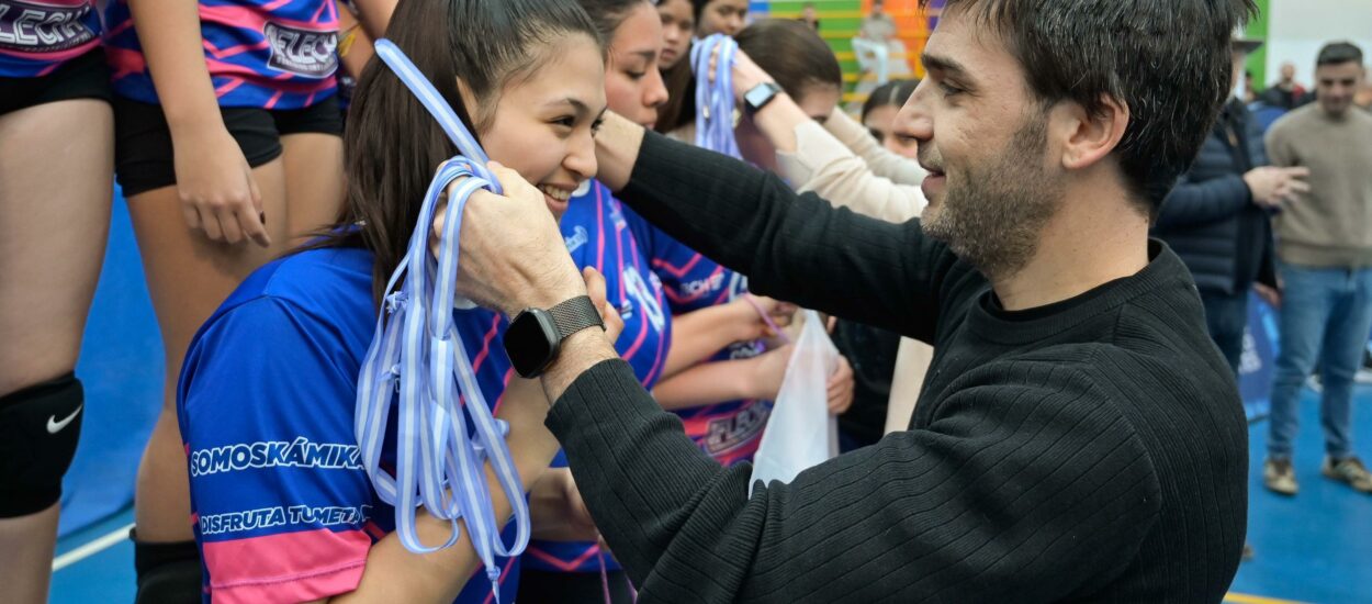 Juegos Evita Chubutenses: Torres acompañó a más de 200 jóvenes deportistas en las instancias finales de vóley