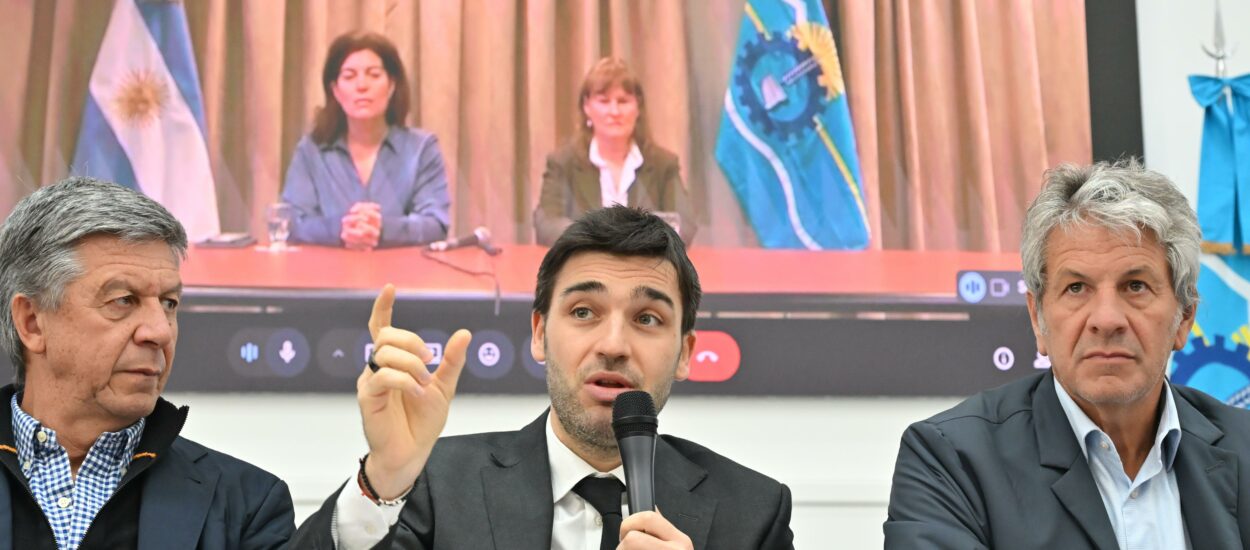 Torres presentó un paquete de importantes beneficios fiscales y aduaneros para potenciar la Zona Franca de Chubut