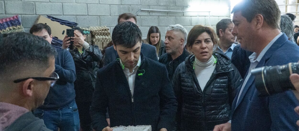 RAWSON INAUGURÓ SU LA PLANTA DE ADOQUINES MUNICIPAL