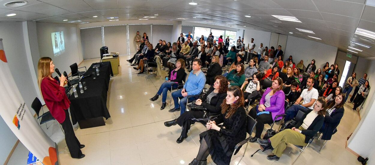 Provincia realizó en Rawson la Primera Jornada de Sensibilización sobre Adopciones en Chubut