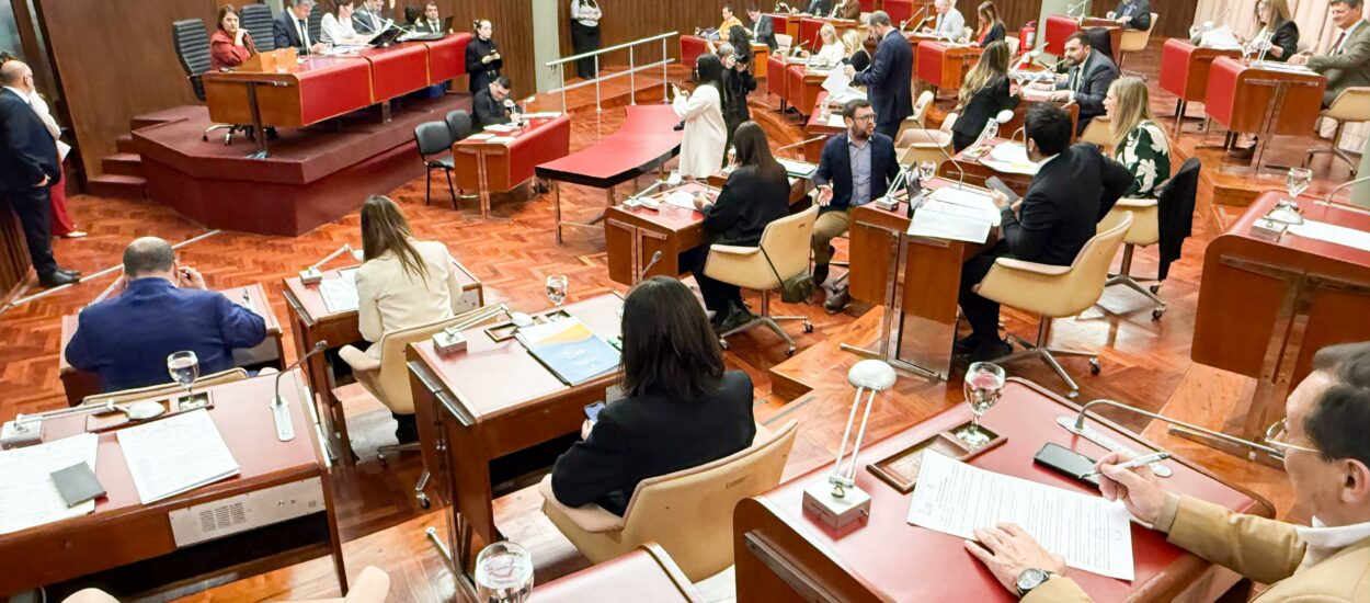 La Legislatura aprobó de manera unánime un repudio a la censura previa y defendió la libertad de expresión