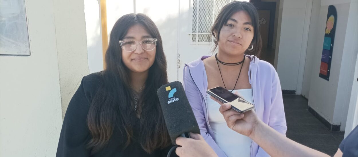 Estudiantes de la Escuela 728 dictan cursos de tecnología para todas las edades en el Punto Digital